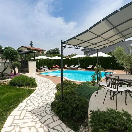 Studio-apartman Serenity With A Pool And A Grill * Nova Vas (Porec)
