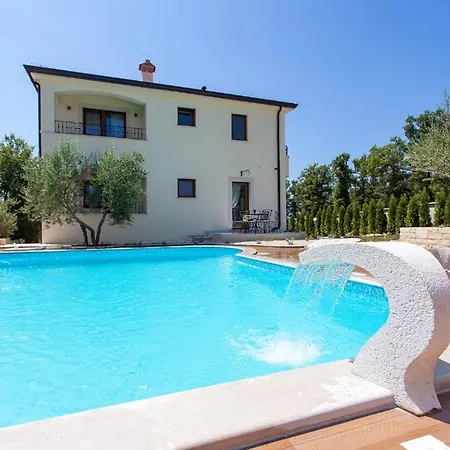 Apartment Studio-apartman Serenity With A Pool And A Grill *